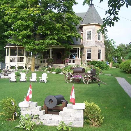 Creighton Manor Inn Bed & Breakfast Orillia Exterior foto