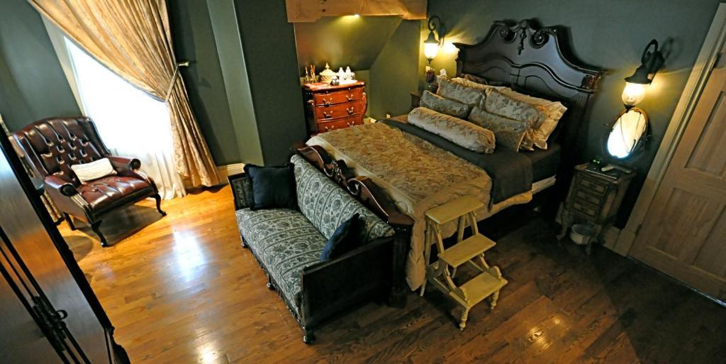 Creighton Manor Inn Bed & Breakfast Orillia Quarto foto