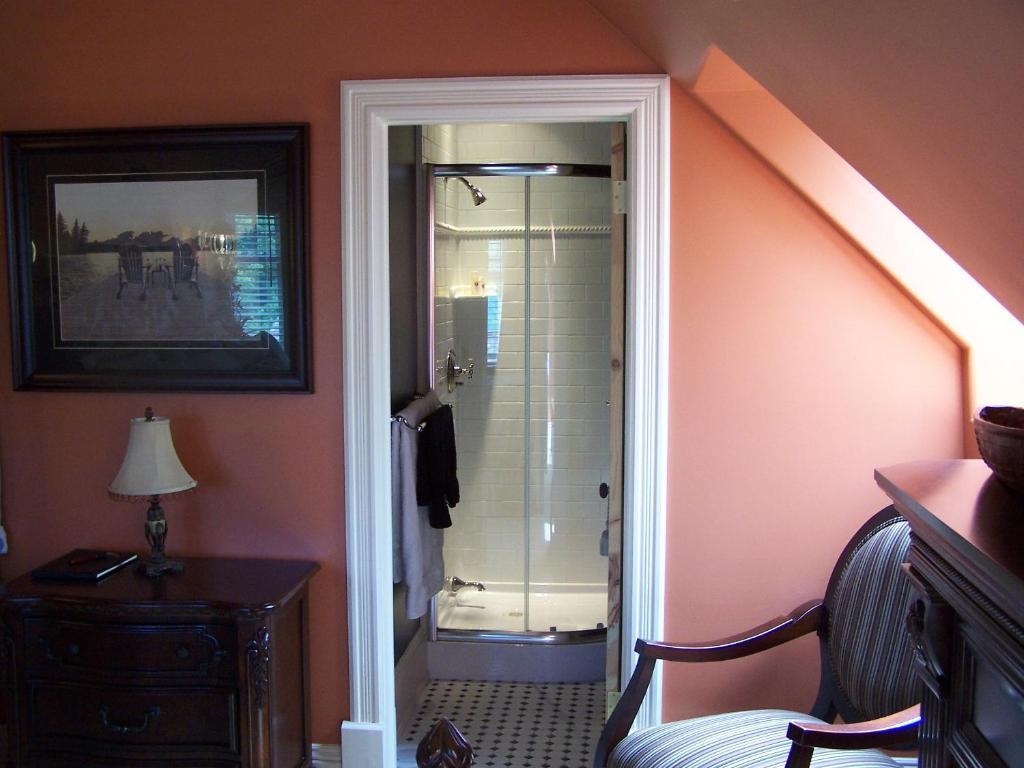 Creighton Manor Inn Bed & Breakfast Orillia Quarto foto